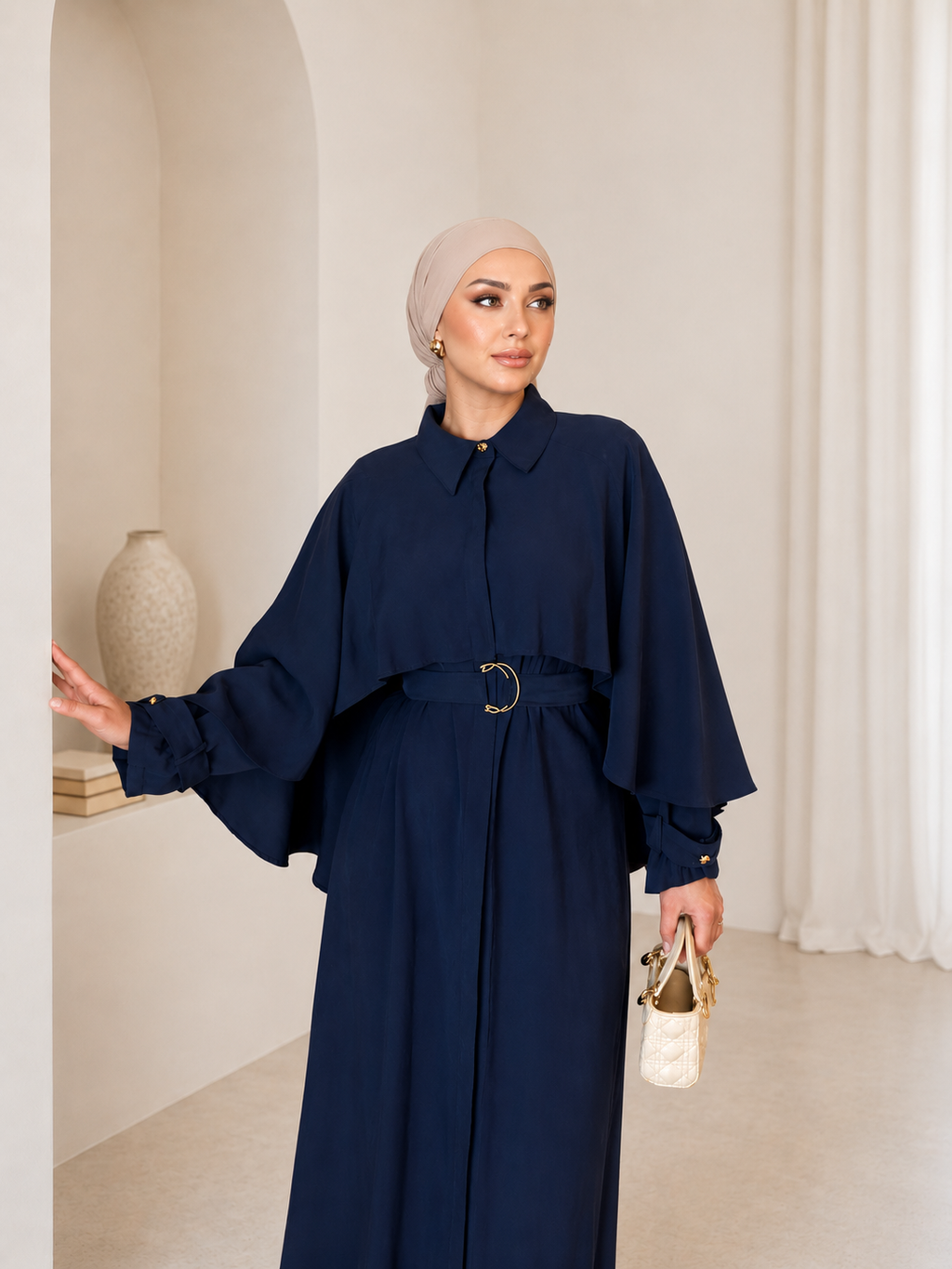 Robe Elégante– Coupe Exclusive Effet Cape & Ceinture Intégrée